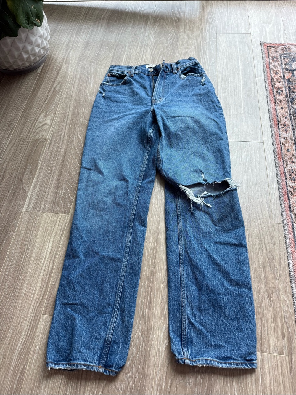 Abercrombie & Fitch 90s Straight Ultra High Rise Jeans